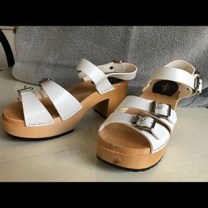 Swedish Hasbeen clogs size 39/ 8.5